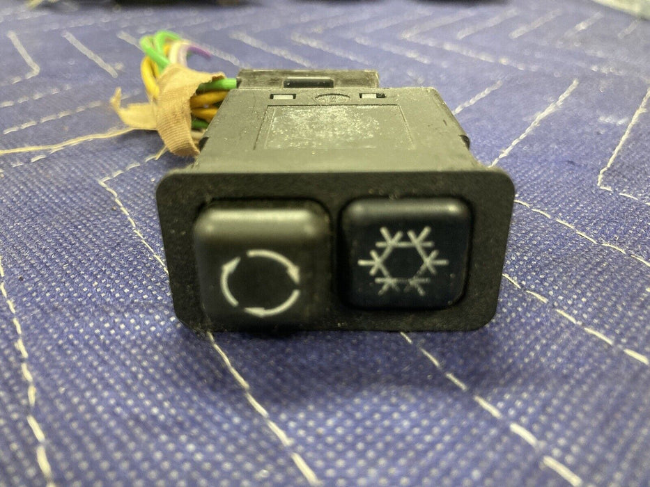 1984-1991 BMW 318i 325i E30 AC Climate Control Switch Button 1380557 OEM #2547M