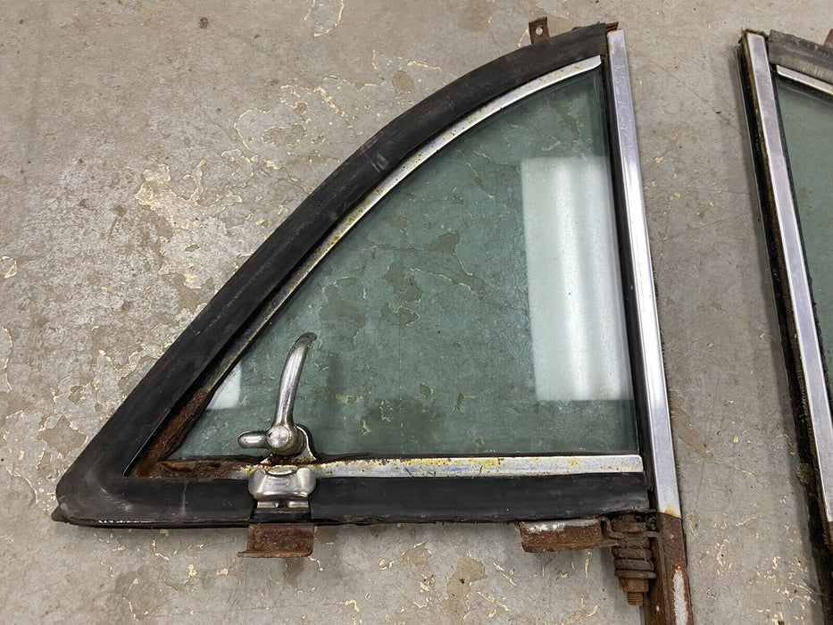 1955-1956 Chrysler Imperial Rear Left & Right Door Corner Window Vent #2525E