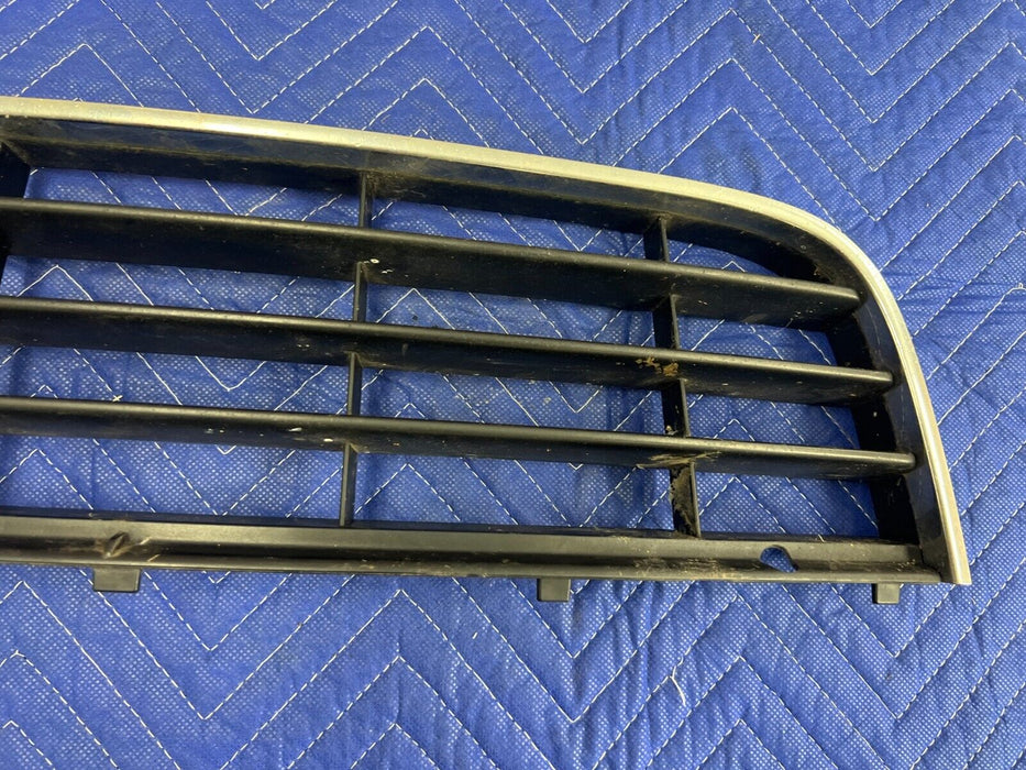 2006-2010 VW Jetta 2.5L Front Lower Bumper Fog Light Grill Trim K0853101 OE#81MC