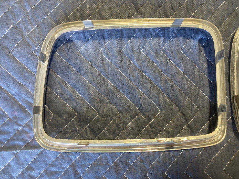 1988-1996 BMW E34 5 Series 525i 535i Grille Chrome Trim Pair 8148725 OEM #2011M