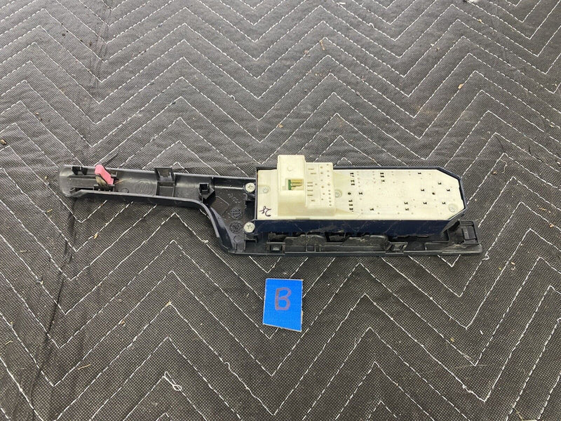 09-10 Pontiac Vibe 09-13 Matrix Toyota Front Left Master Window Switch OE #3156E