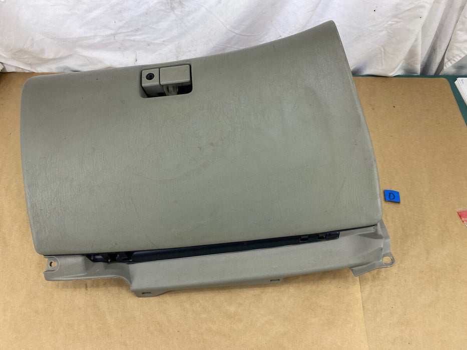 1997-2001 Lexus ES300 Glove Box Storage Dashboard Assembly w/Latch OEM #2349E