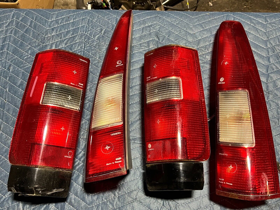 1998-2000 Volvo V70R V70 Wagon Only Upper & Lower Tail Light Set 9157801 #112EM