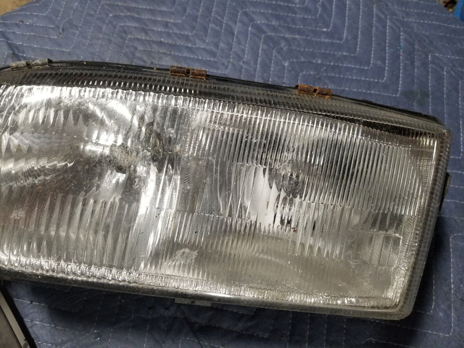 1998-2000 Volvo V70 V70R Wagon OEM L Left 9169362 147871 Light Assembly #330AN