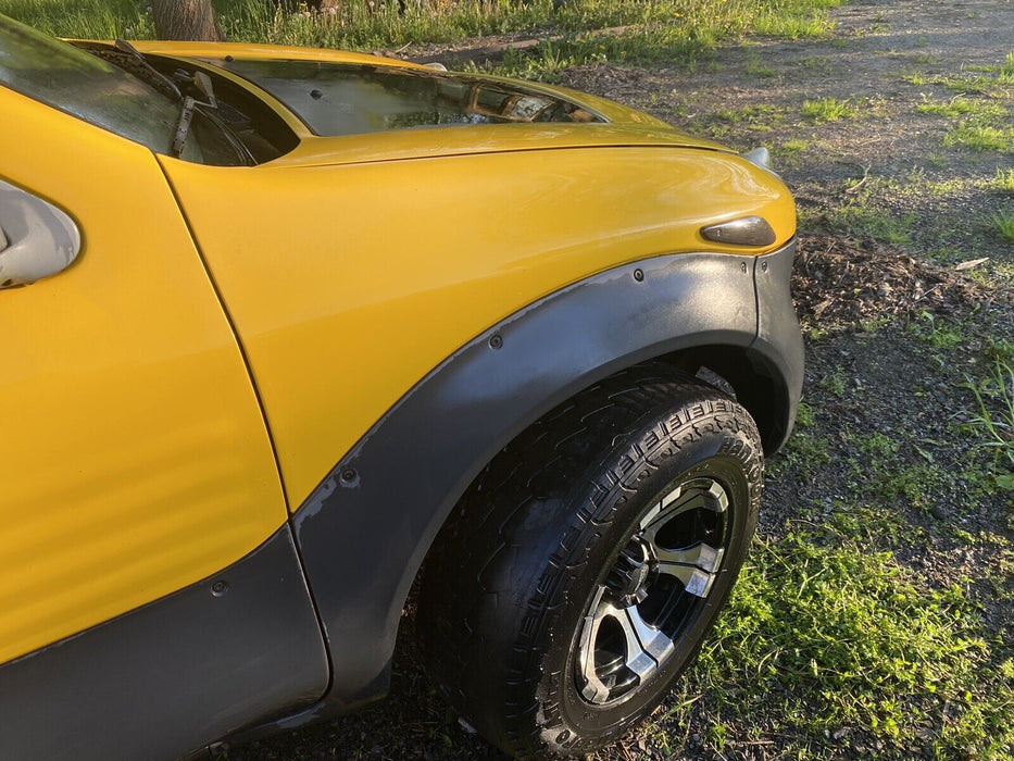 99-01 OEM Right Front Fender Passenger Side Yellow ISUZU VEHICROSS #616E