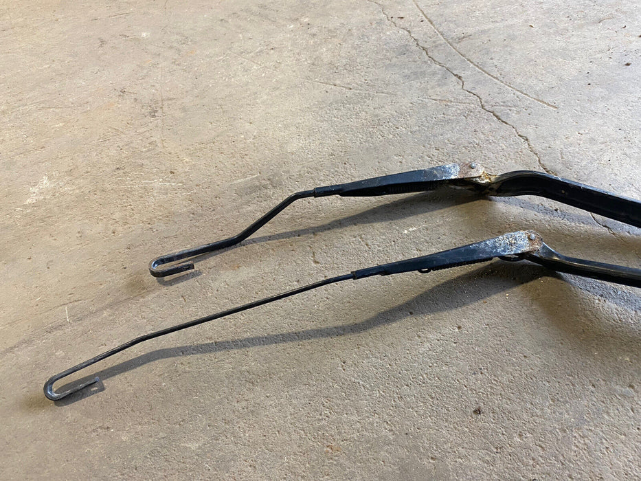 1998-2000 Volvo V70 V70R S70 C70 V70XC Windshield Wiper Arms OEM L & R #1042E