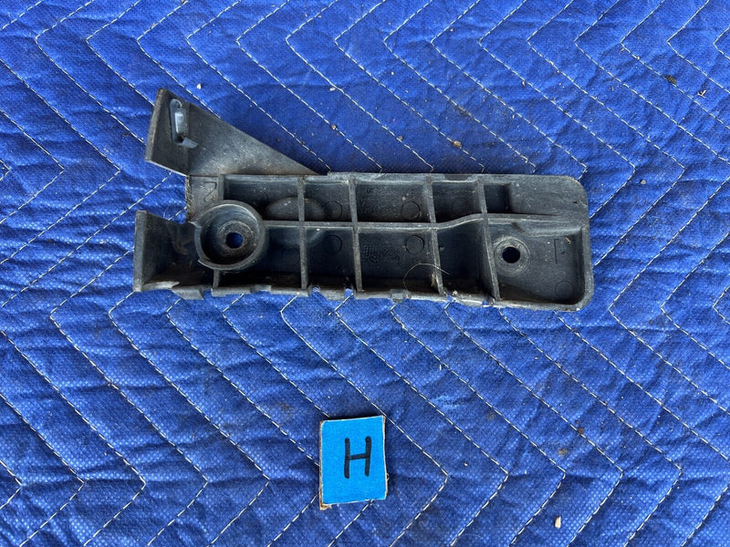 2003-2009 Audi S4 B6 B7 8E Bumper Guide Mount Front Left 8E0807283 OEM #568EM