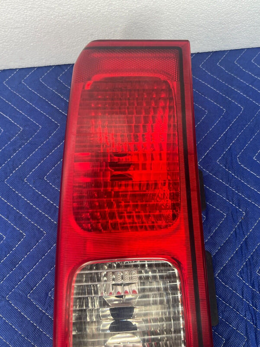 2006-2010 Hummer H3 LH Driver Left Tail Light Assembly 16532641 OEM #1356EM