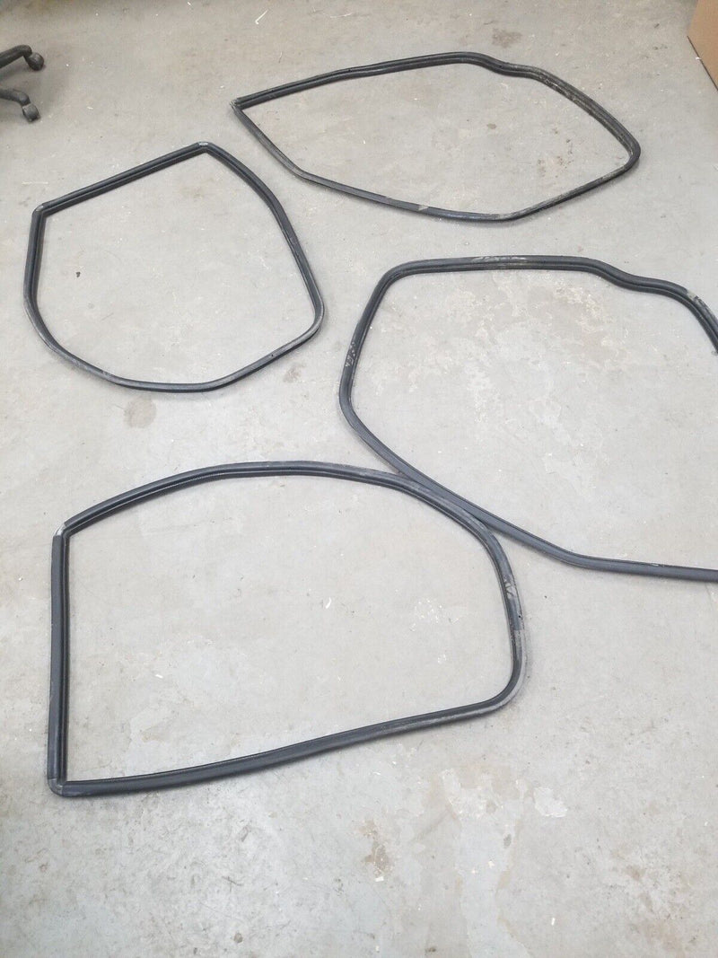 1993-1997 Volvo 850 Set Of 4 Sedan Door Seal Weather Stripping Gasket OEM #2870E