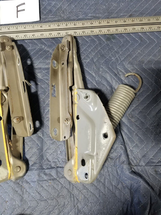 1998- 2000 Volvo V70 V70R Wagon oem Pair L R Hood Hinges Left Right Set #368AN