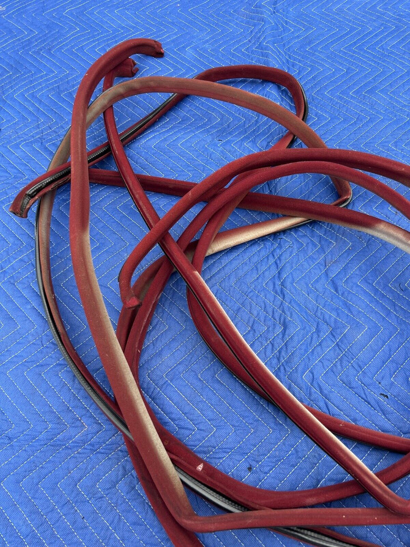 1979-1985 Mercedes 300SD W126 Maroon Front + Rear Door Seal Carpet Trim OE#309EM