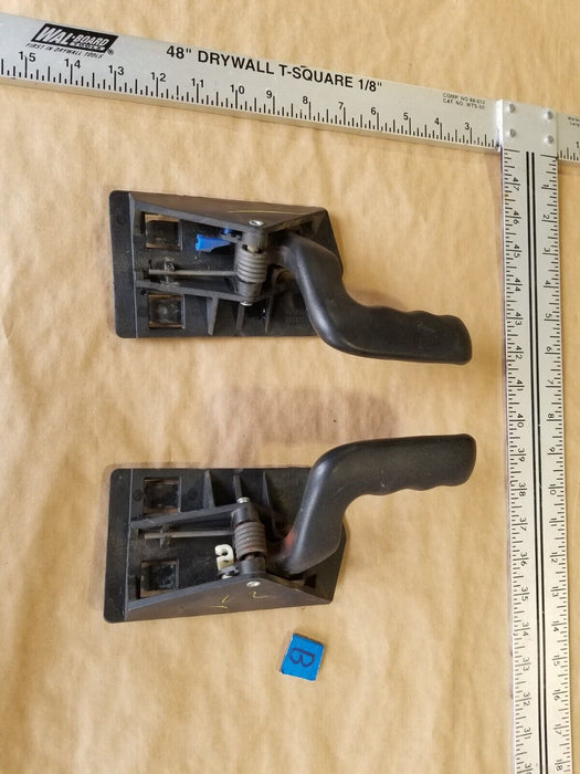 1999-2007 CHEVY 1500 SILVERADO SIERRA OEM L R INTERIOR DOOR HANDLE PAIR #815CN