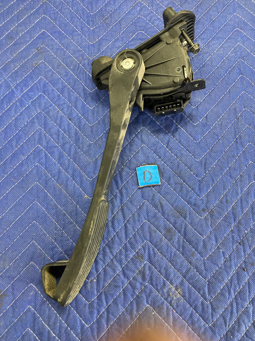 2004-2007 Volvo S60R S60 V70R Accelerator Gas Pedal Throttle 30666659 OEM #2868M