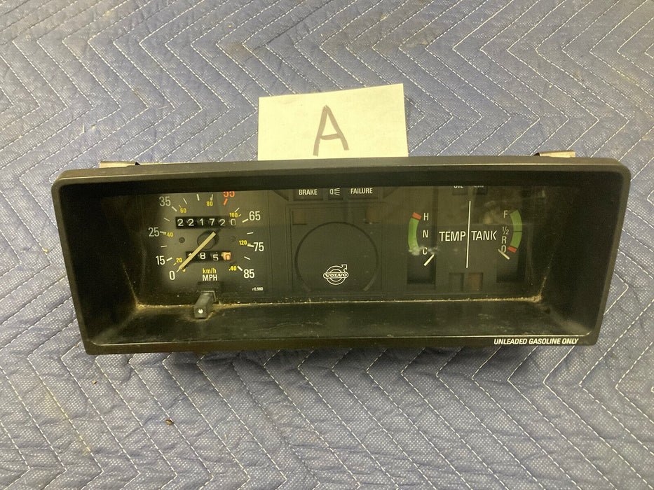 1975-1985 Volvo 242 240 244 245 Gauge Cluster Instrument r0.980 OEM #1621M