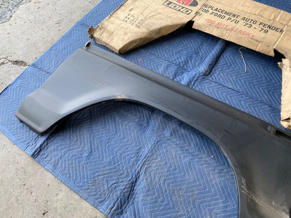 1973-1979 Ford F Series F100 F150 F250 F350 P/U Truck RH Front Fender NOS #947E