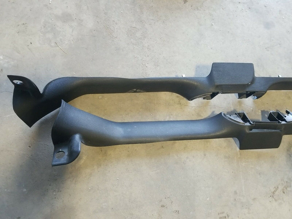 2001-2005 VW Jetta Left & Right Interior Door To Carpet Sill Trim Sedan #123CN