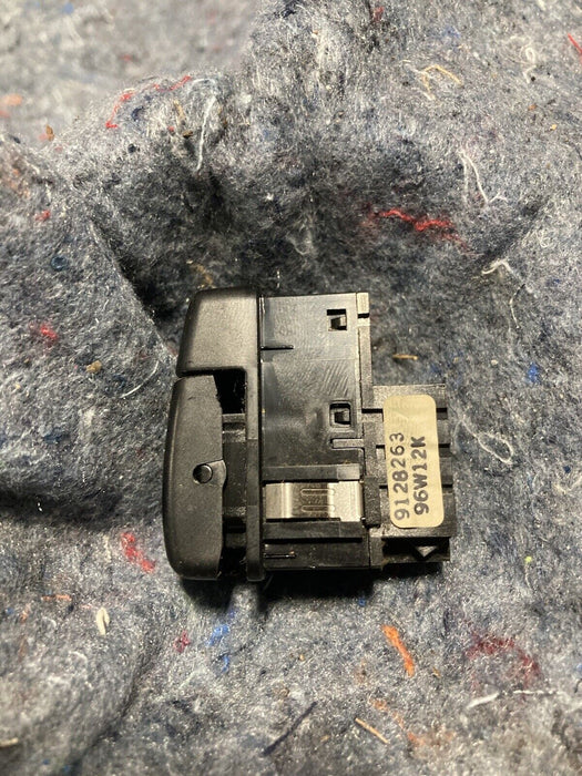 1992-1997 Volvo 850 Heated Mirror Rear Defrost Switch OE 9128263 #617M