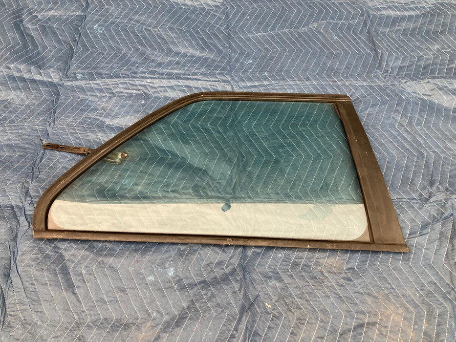 1982-1994 BMW E30 318i 325i Rear Right Pop Out Window Glass Coupe RH OEM #2237M