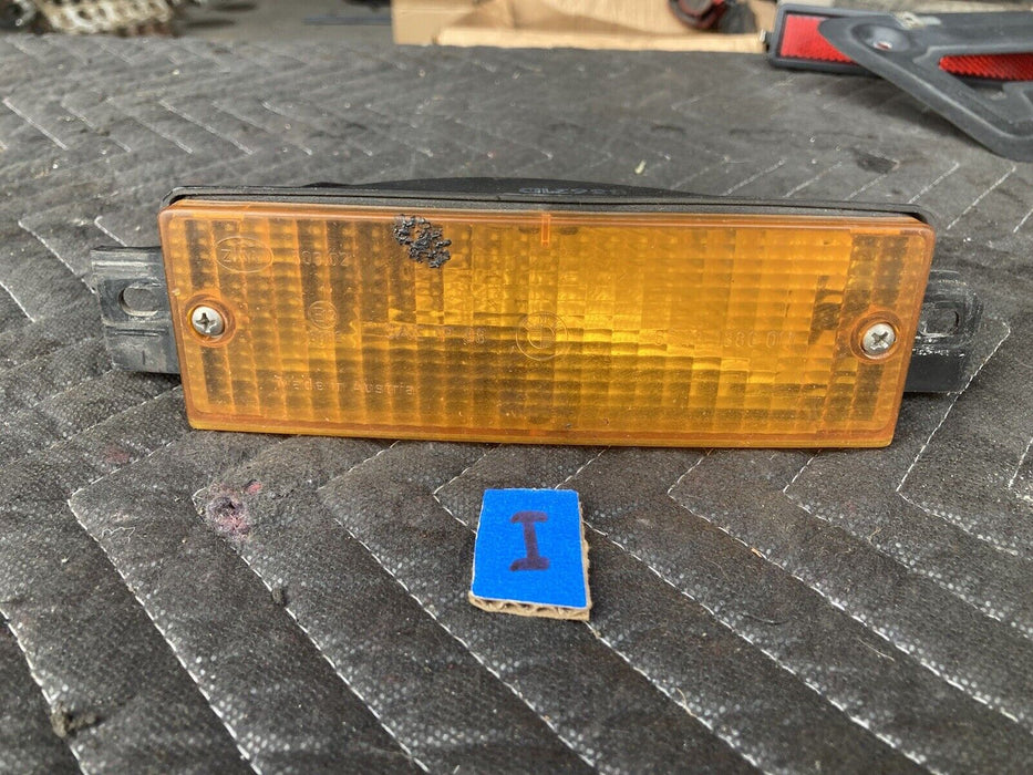 1982-1994 BMW E30 318i 325i 1380964 Front Bumper Turn Signal Light OEM #2217M