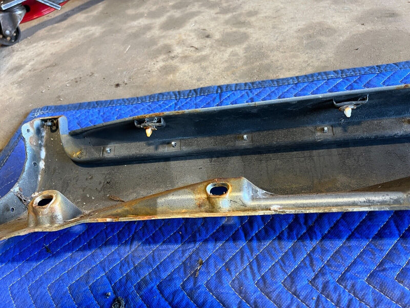 2005-2007 Volvo S60R LH & RH Silver Lower Rocker Panel Cover Trim OEM #1137EM