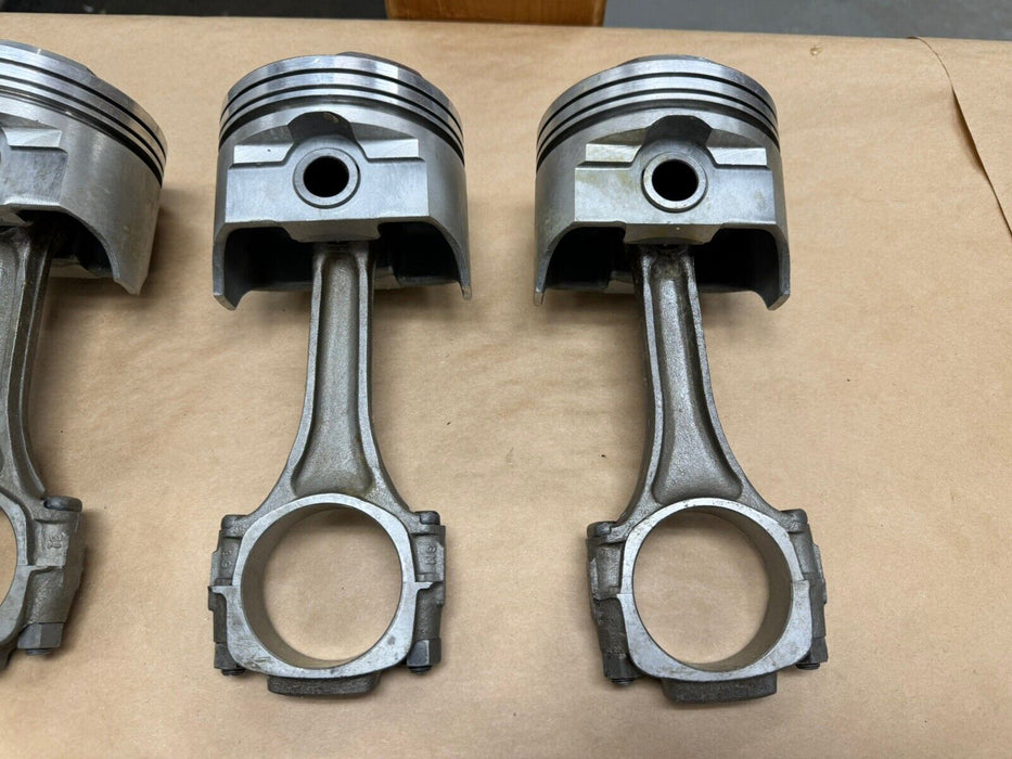 Chevy Corvette C3 Chevelle 396 427 Big Block L2300 Pistons & Connecting Rods GM