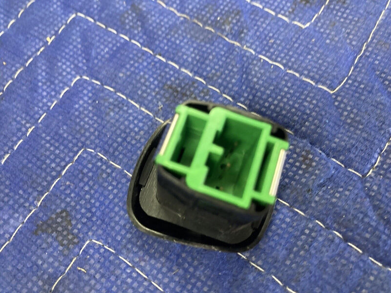 2004-2007 Volvo S60R V70R S60 Alarm Indicator Light Blinker OEM #2823M