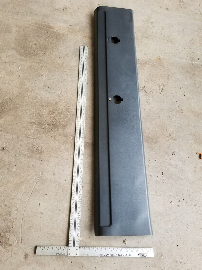 1999-2007 CHEVY 1500 SILVERADO SIERRA PICKUP EX 15772033 REAR WINDOW TRIM #790CN