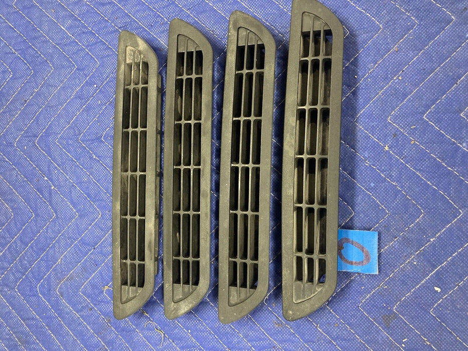 1984-1991 BMW 318i 325i E30 Rear Parcel Shelf Vents Set Of 4 1929555 OEM #2647M