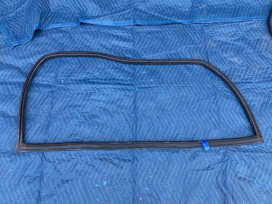 1982-1994 BMW E30 318i 325i Rear Window Gasket Seal Weatherstripping #2255M