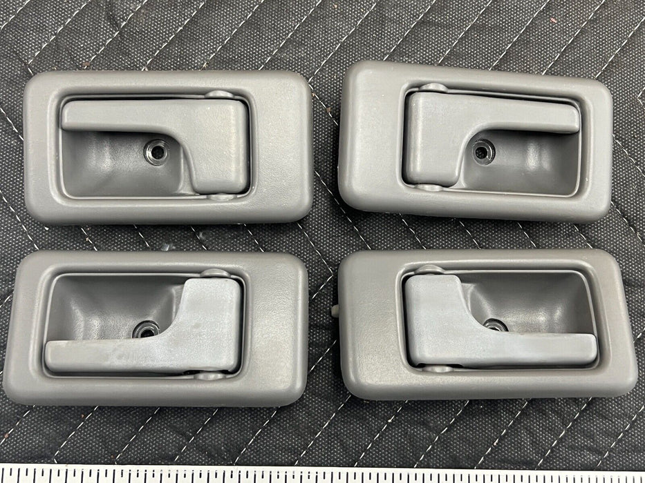 1998-2002 Isuzu Trooper Full Set of 4 RH & LH Interior Door Handles OEM #902EM