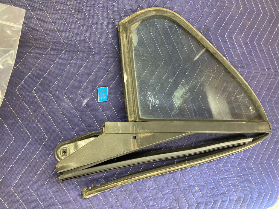 1982-1994 BMW E30 318i 325i Rear Right Quarter Glass Window 43r-001025 OEM#2502M