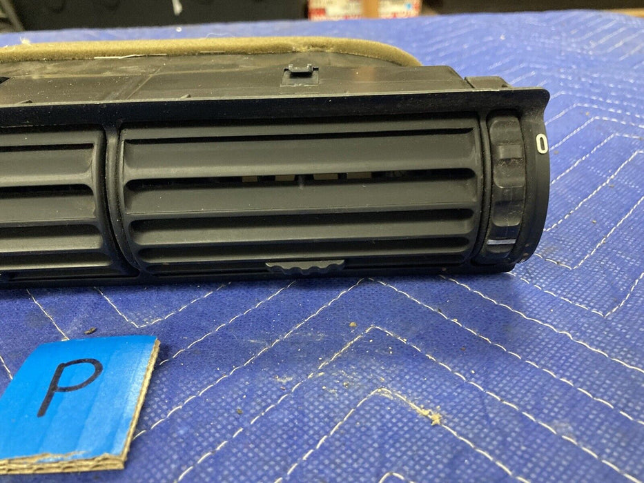 1984-1991 BMW 318i 325i E30 Dash Air Vent Center HVAC AC Heat 1381147 OEM #2650M