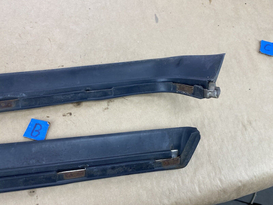 1986-1993 Volvo 240 242 244 Sedan Rear Hockey Stick Trim Bumper To Body #2758E