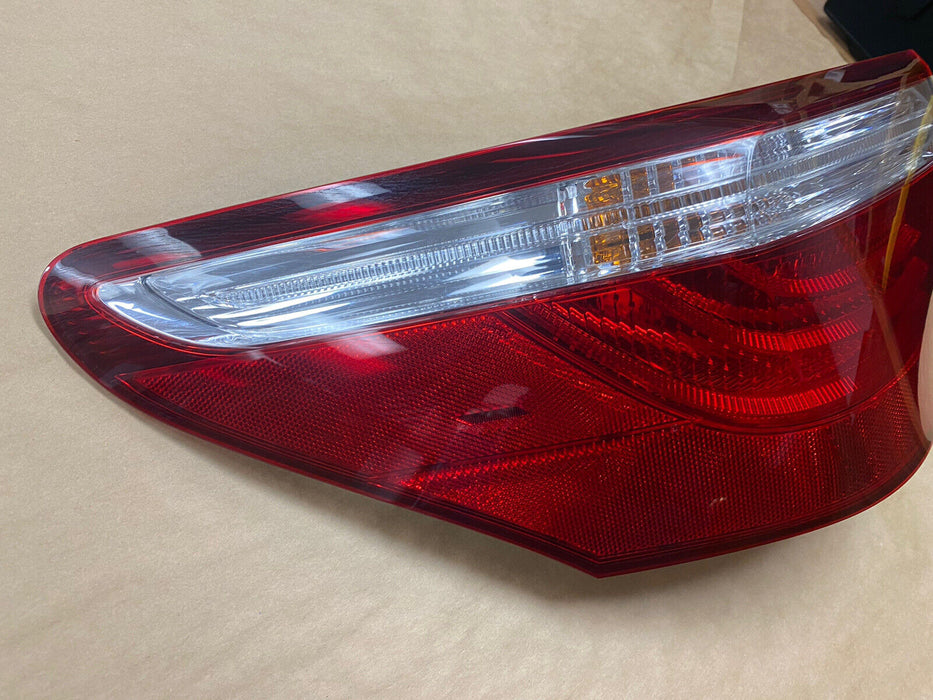 2007-2009 Lexus LS460 LS460L Rear Left Driver Side Outer Tail Light OEM #2095EJ