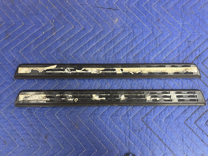 2005-2007 Volvo S60R V70R LH & RH Front Door Sill Scuff Plate Trim OEM #1172EM