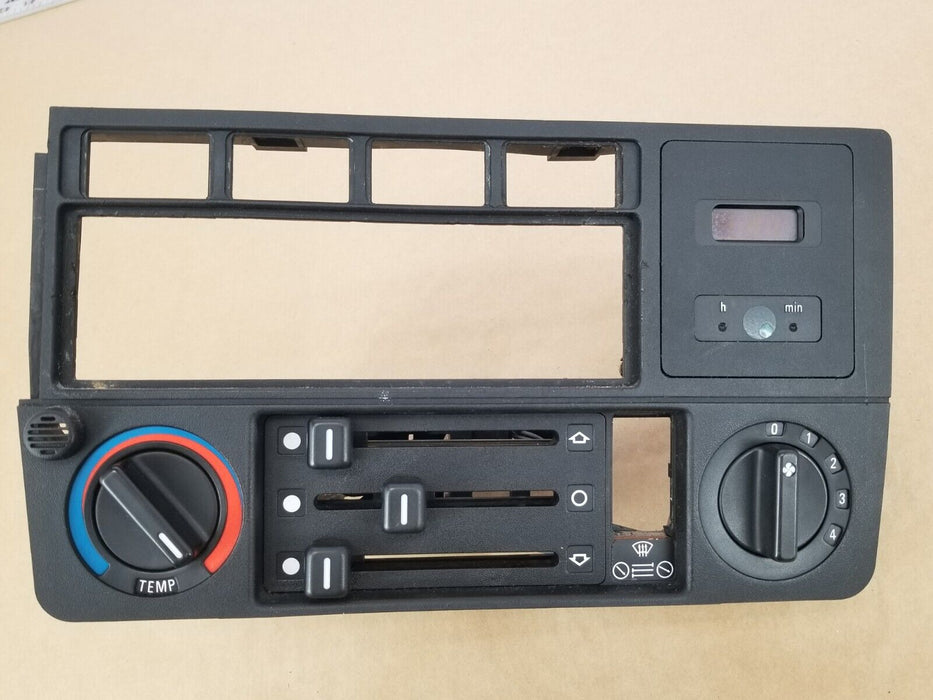 1984-93 BMW E30 318iA-2 325i CLIMATE CONTROL SURROUND BEZEL TRIM OEM #458CN