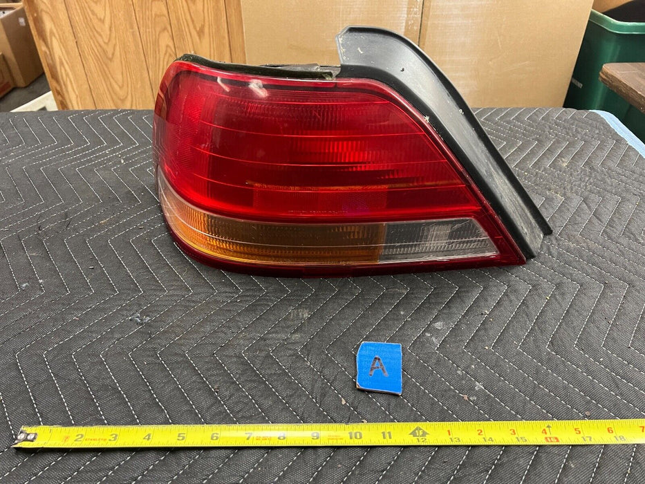 1995-1998 Acura TL Rear Driver Side LH Tail Light Lamp Lens Assembly OEM #781EM