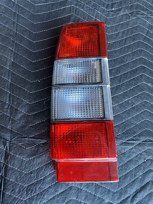 USA Euro Red/Clear Tail Light for 83-92 Volvo 740 760 90-96 940 960 Wagon #1832E