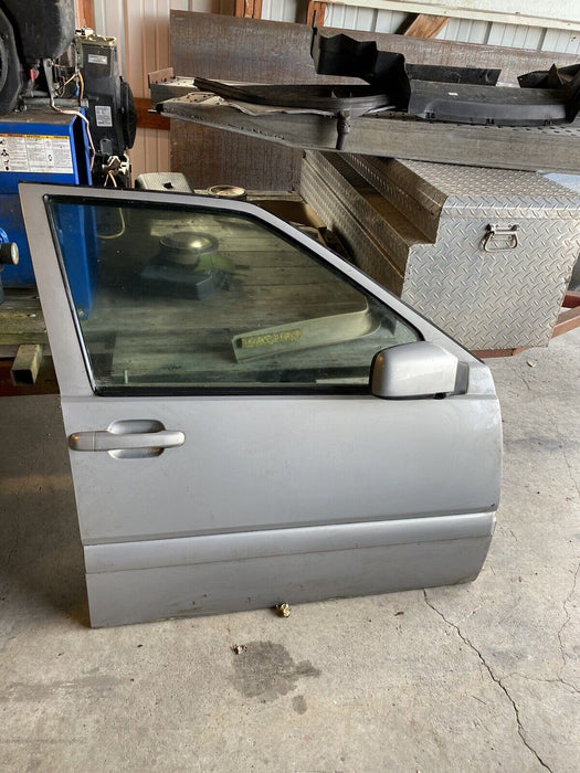 1998-2000 Volvo V70R S70 V70 Complete Passenger Front Door Silver w/Mirror #427E