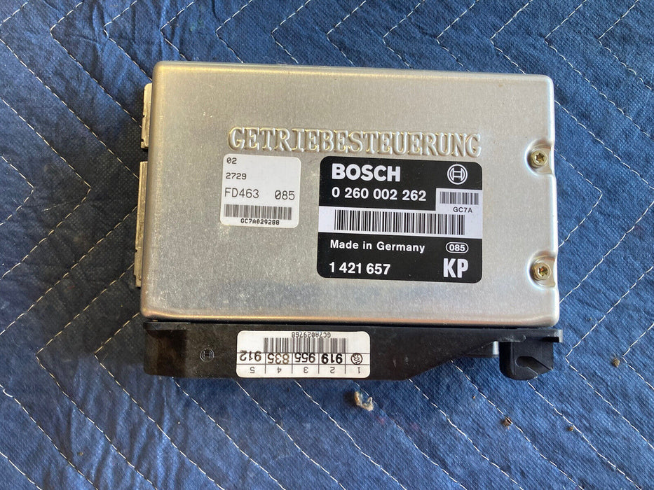 1986-1994 BMW 7 Series E32 Transmission Control Module ECU 1421657 OEM #981M