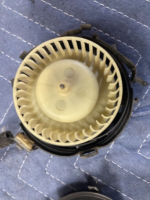 2005-2007 Volvo S60R S60 V70R ECU Computer Drying Blower Fan Assembly OEM #1568M