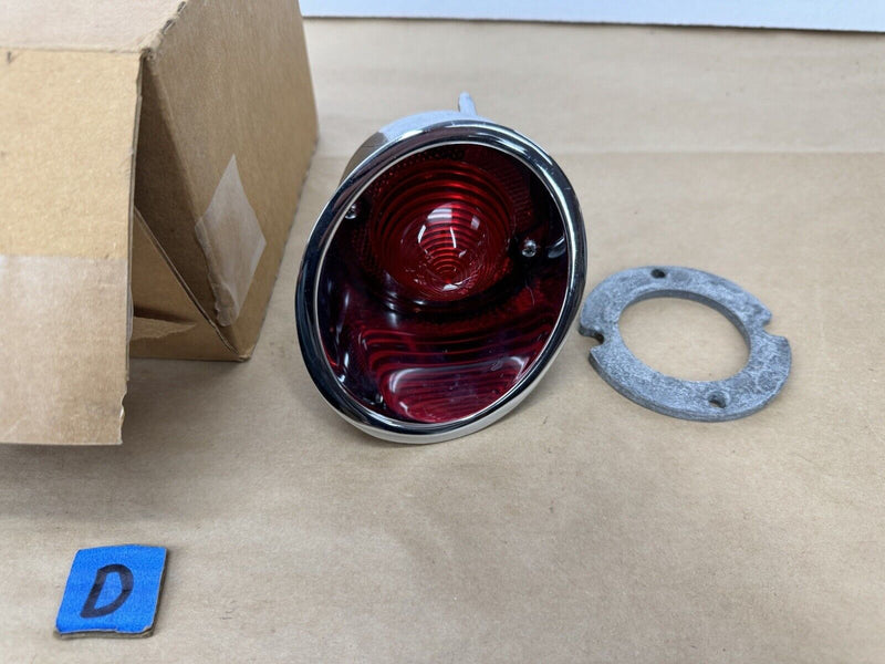 1961-1962 Corvette NOS GM Tail Light Assembly Turn Signal Housing 899631 #3287E