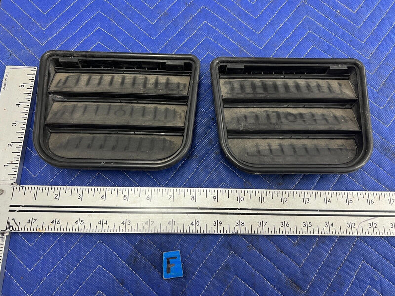 2005-2007 Volvo S60R Sedan LH & RH Cabin Trunk Air Pressure Vents OEM #1075EM