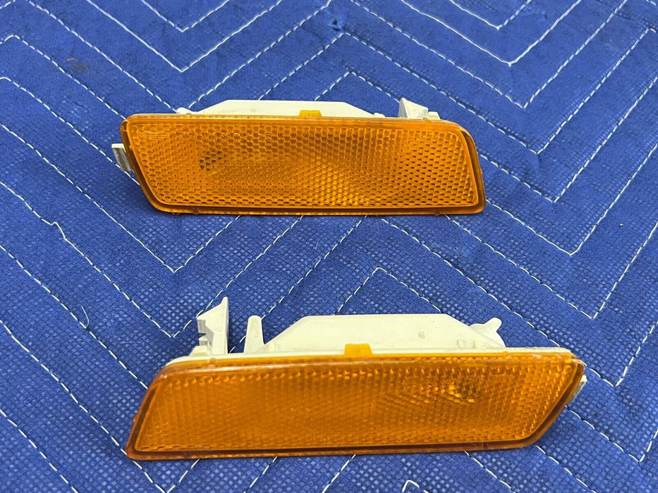 2006-2010 VW Jetta 2.5L LH & RH Front Fender Marker Light OEM 1K5945071A #52MC