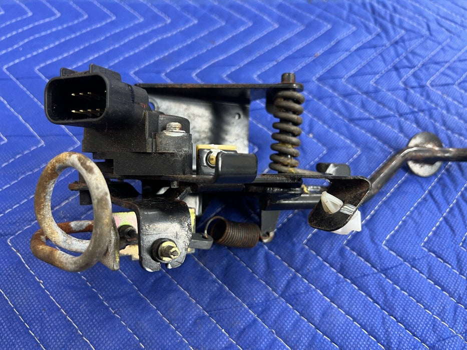 1998-2002 Isuzu Trooper Gas Pedal Accelerator Throttle Assembly OEM #951EM