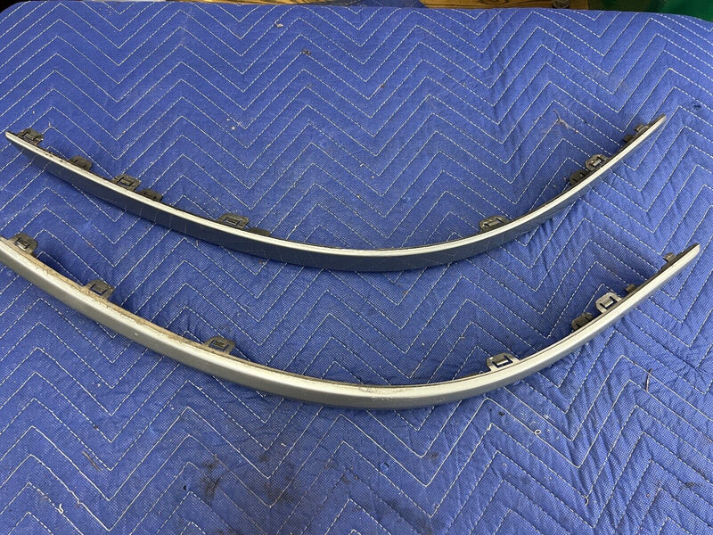 2005-2007 Volvo S60R V70R RH & LH Front Chrome Bumper Molding 08693184 OE#1020EM