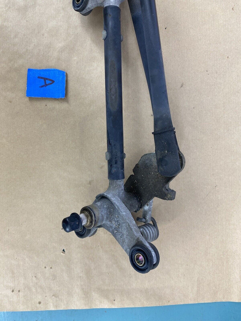 1997-2001 Lexus ES300 Windshield Wiper Arm Transmission & Motor Assembly #2319E