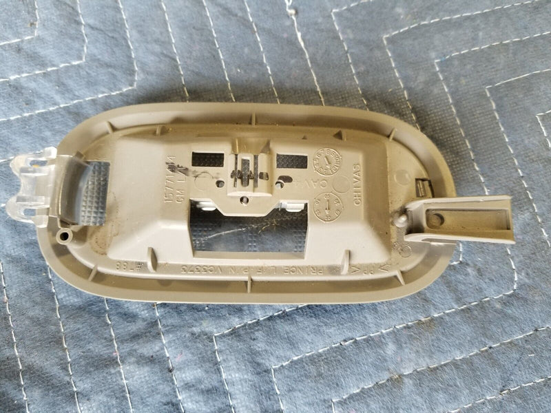 1999-2007 CHEVY 1500 SILVERADO SIERRA OEM DOME LIGHT ASSEMBLY 15771414 #808CN