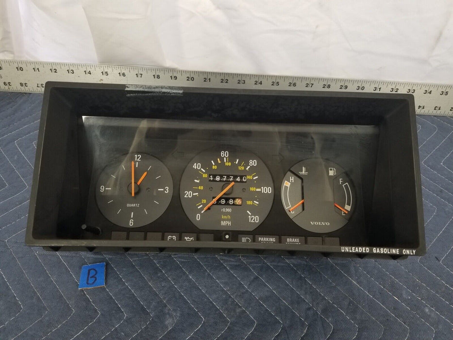 1981-1985 Volvo 240 244 245 Instrument Gauge Cluster 187,740 Miles R0,960 #2574E