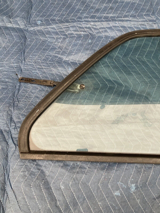 1982-1994 BMW E30 318i 325i Rear Right Pop Out Window Glass Coupe RH OEM #2237M